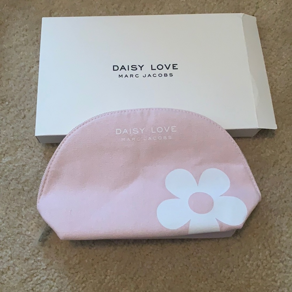 Daisy love Marc Jacobs bag